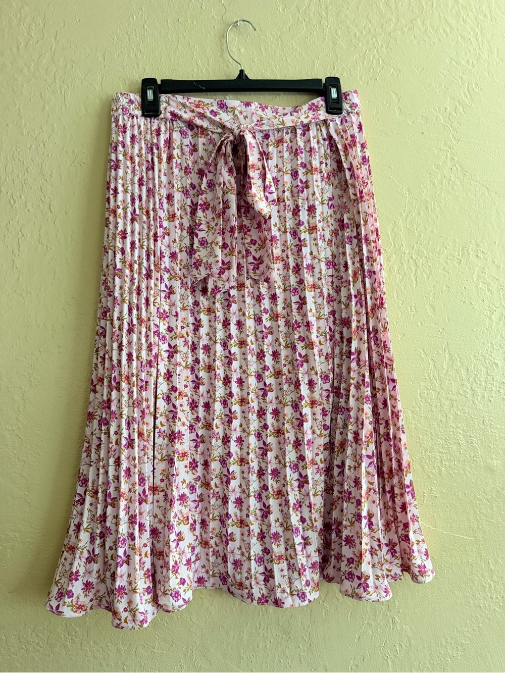 Skies Are Blue Pink & Cream Floral Pleated Maxi Skirt